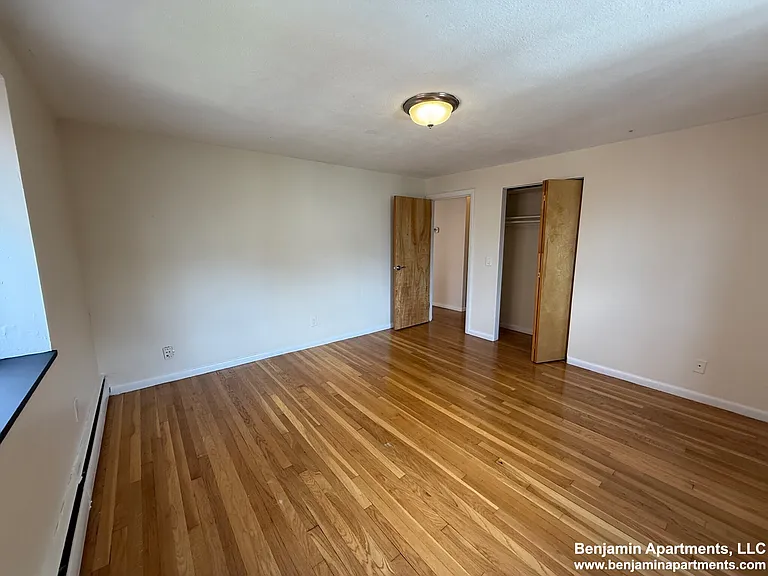 222-224 Babcock St #8 — Photo 9