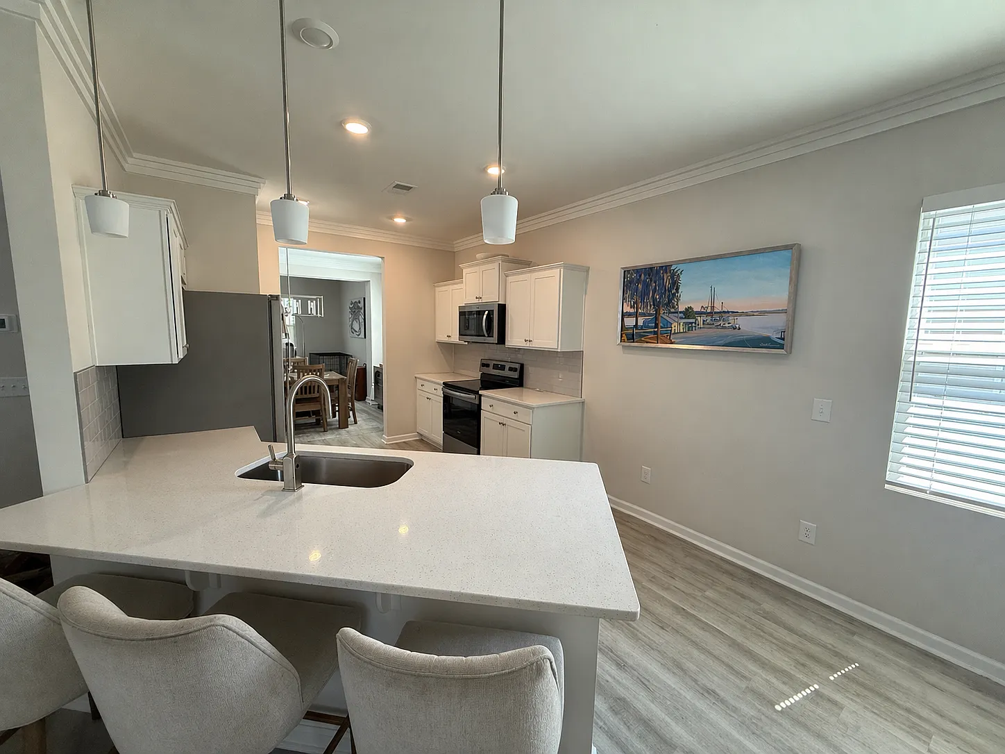 4 bed, 3.5 bath, 2390 sqft, $3,500 — Photo 4