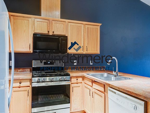 2nd image of 1890 SW Scenic Heights St APT H1