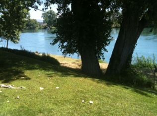 21605 Mayfair Dr APT 4, Red Bluff, CA 96080