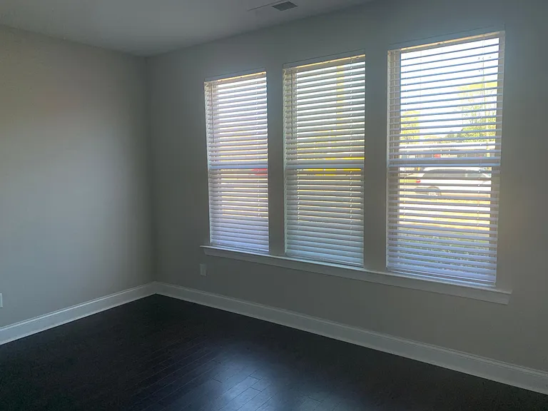 2631 Statesville Ave — Photo 14