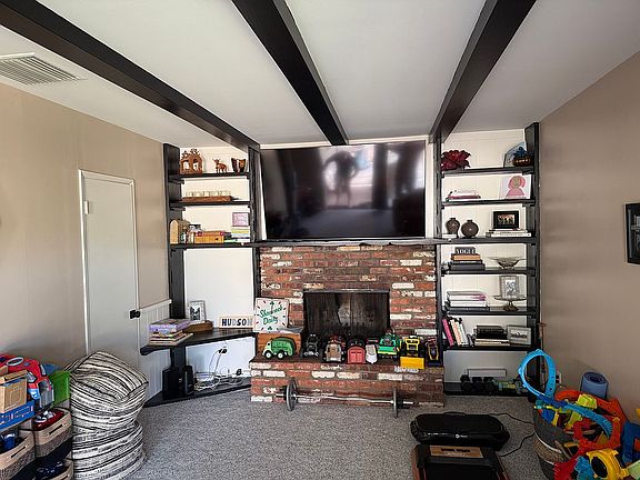 3rd image of 409 Willard Ave