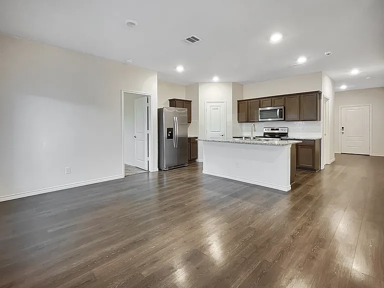 705 Farmstead Way — Photo 11