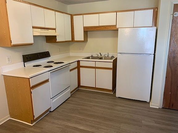5th image of 3103 Sherwin Dr APT 4
