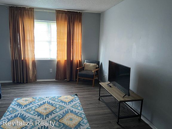 2nd image of 19550 Gaston St APT 10