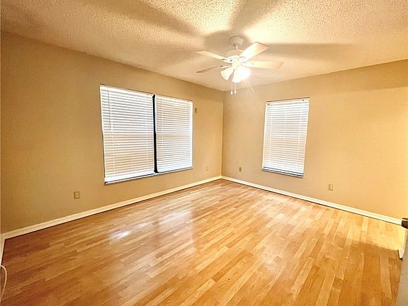 5th image of 115 47th Ave