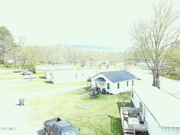 5th image of 2828 4th Ave E