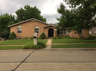 10117 Hilltop Dr, Saint Louis, MO