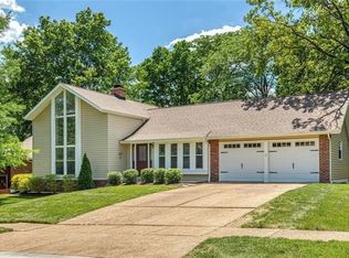 13 Sweetwood Ct, Ballwin, MO