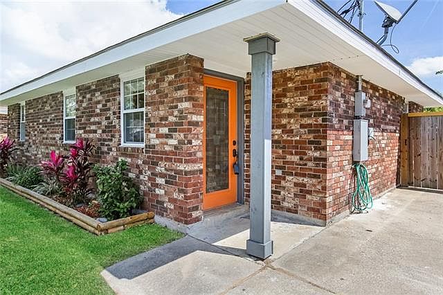 1st image of 2401 Torres Dr