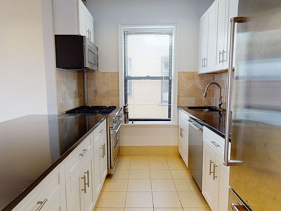 3rd image of 63 Hamilton Ter APT 63