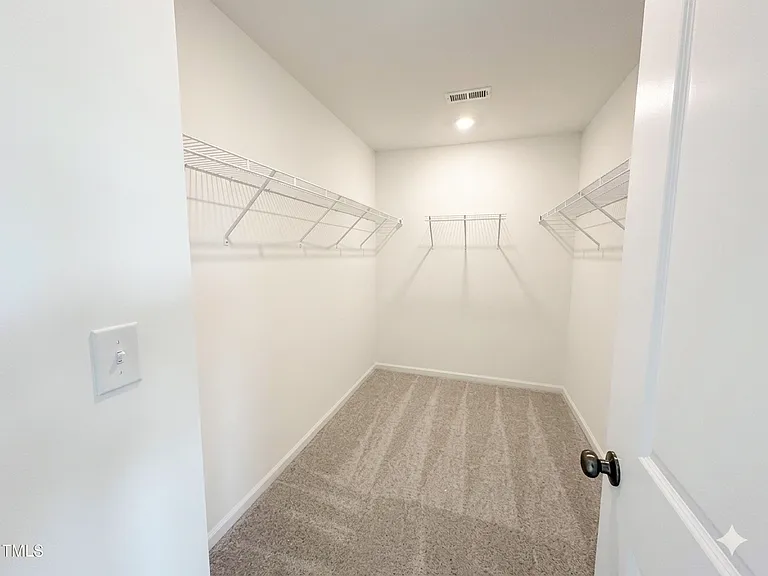 237 Shingle Oak Rd — Photo 16