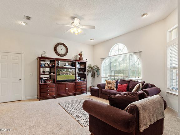 5th image of 1575 Jacqueline Ln