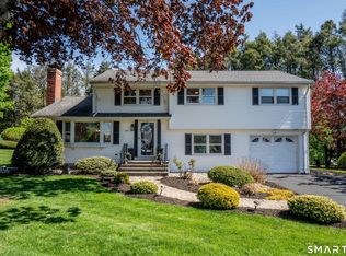 107 Knollwood Rd, Rocky Hill, CT 06067
