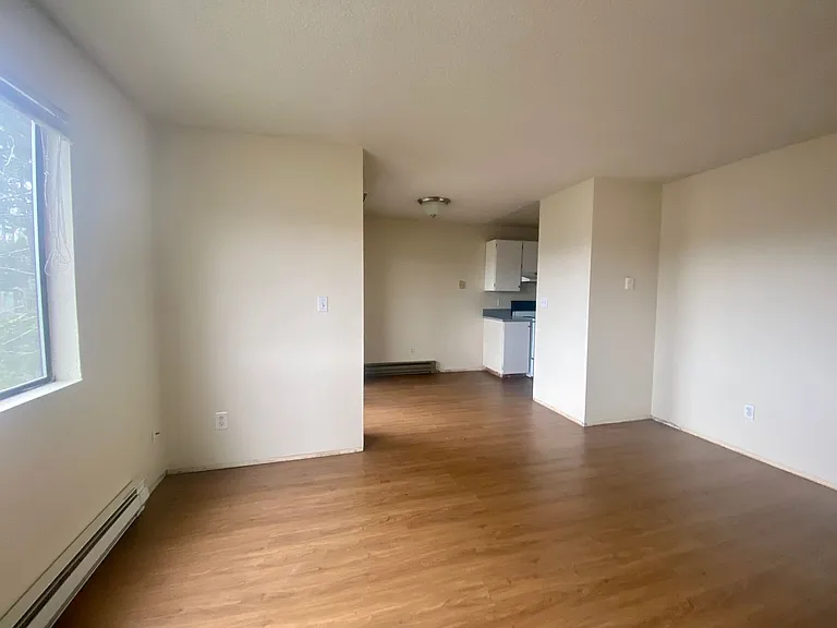 3626 Fremont Ln N — Photo 7