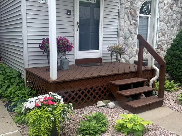 37882 Jefferson Ave, Harrison Township, MI 48045