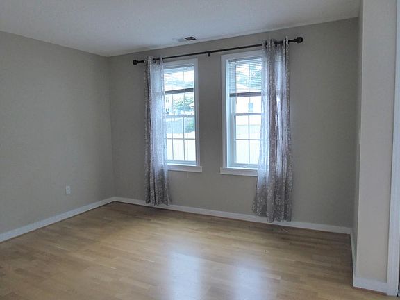 3rd image of 129 Lowell St APT 30