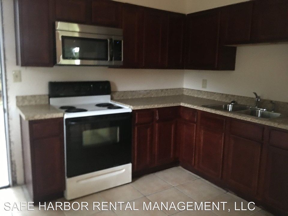 1st image of 701 Oaklawn St APT 3