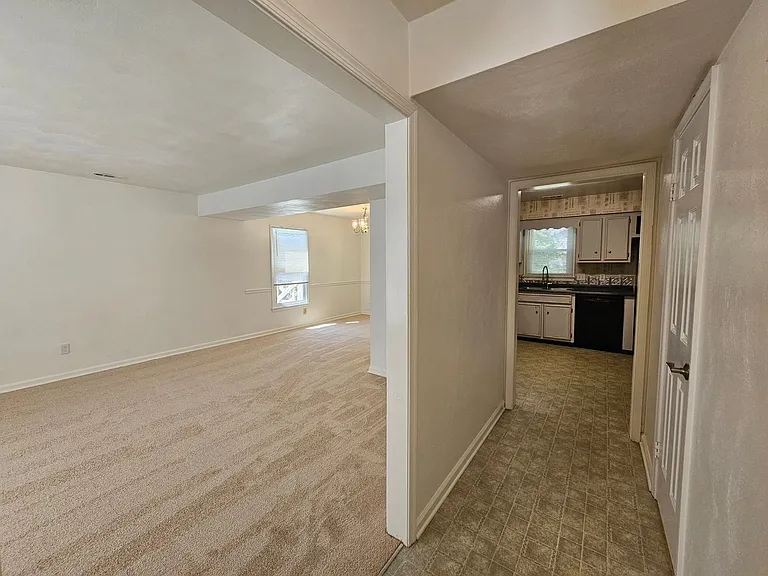 5416 Sweetwater Ct — Photo 12