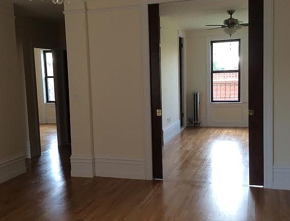 3rd image of 127 W 82nd St APT 6D