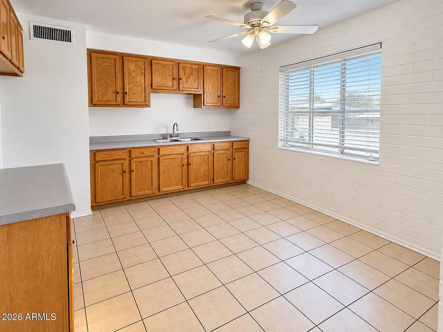 2 bed, 1.0 bath, 1069 sqft, $2,000 — Photo 2