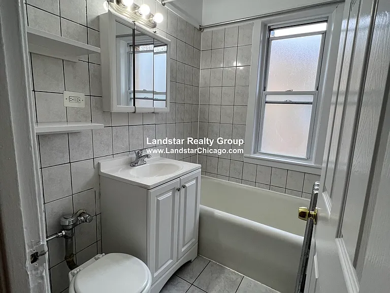 4937 N Whipple St #2W — Photo 5