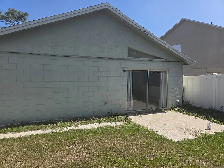 524 Madrigal Ct — Photo 9