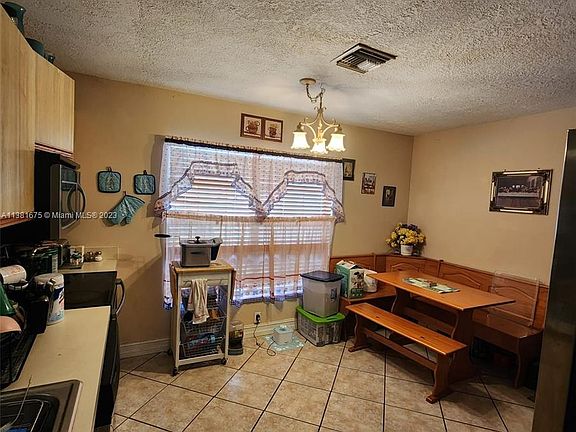 5th image of 462 SE 22nd Dr