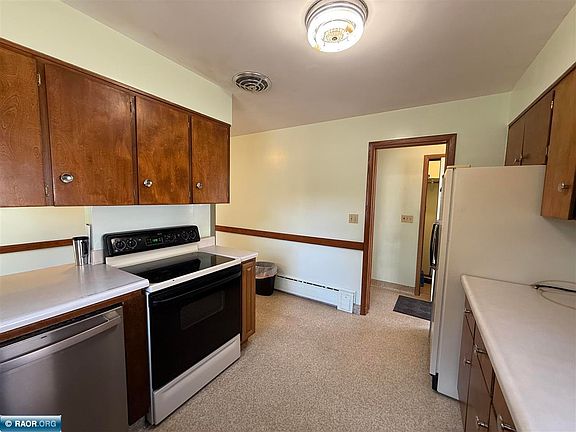 5th image of 413 N 6th St