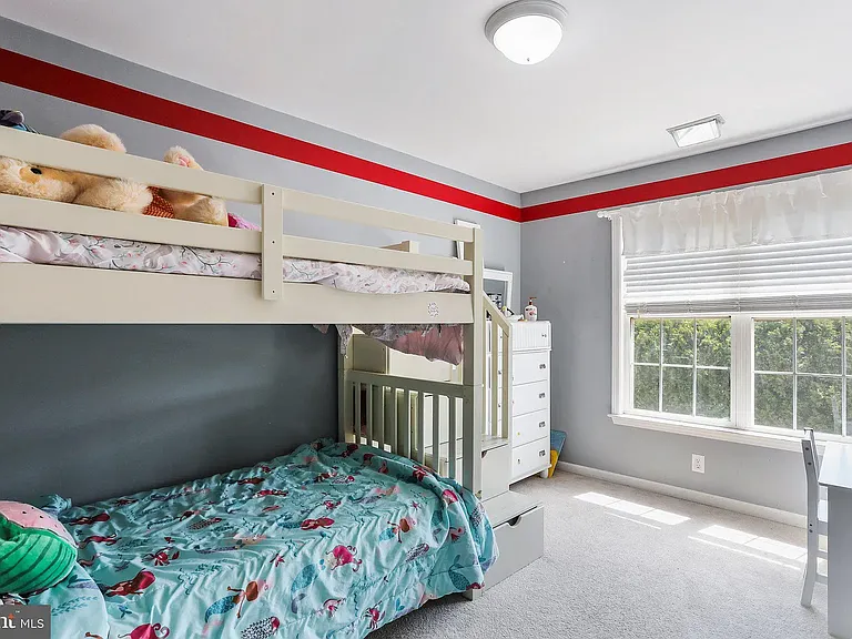 1127 Lindsay Ln — Photo 20