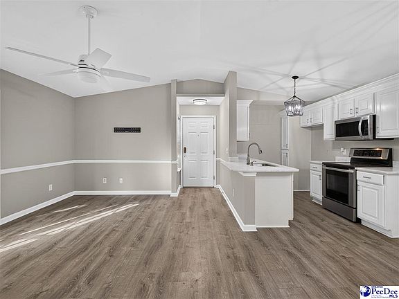3rd image of 1360 Damon Dr APT F