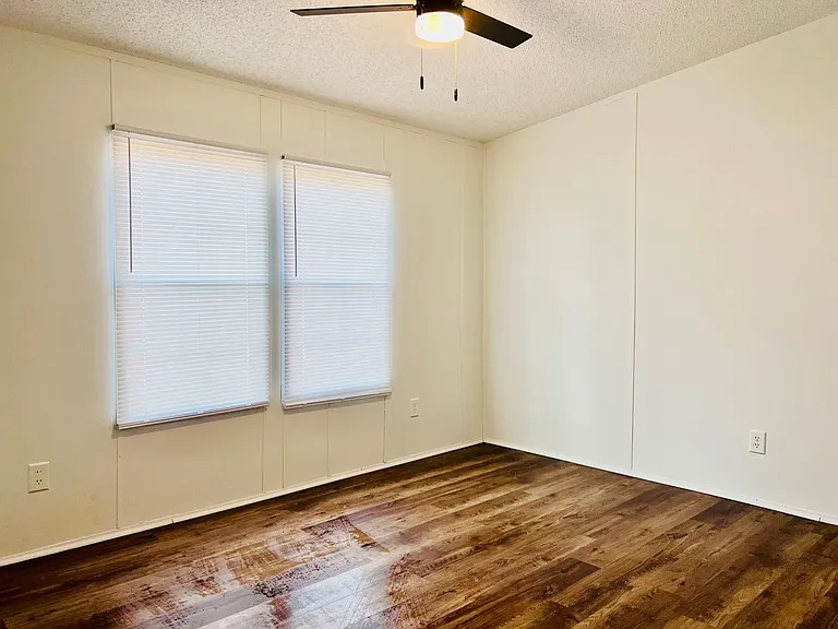 2604 Elderberry Trl — Photo 17