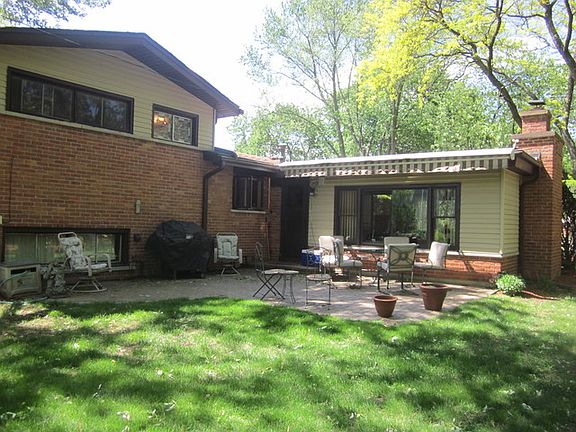 3rd image of 239 W Cheryl Ln