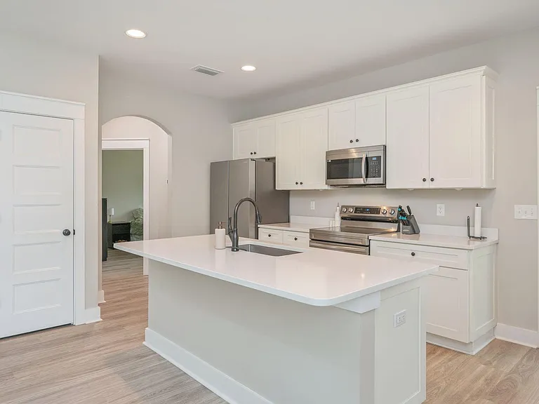 3168 Maple St — Photo 30
