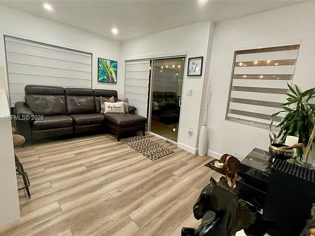 1149 NW 126th Pl — Photo 4