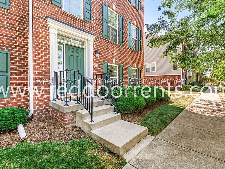 13340 Golden Gate Dr E — Photo 41
