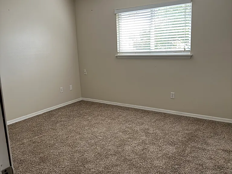 5550 Decatur St — Photo 7