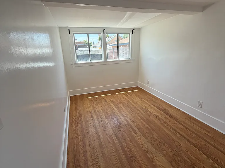 2176 W 30th St #2176 — Photo 14