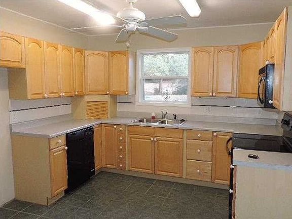 2nd image of 215 Bayou Woods Dr NW