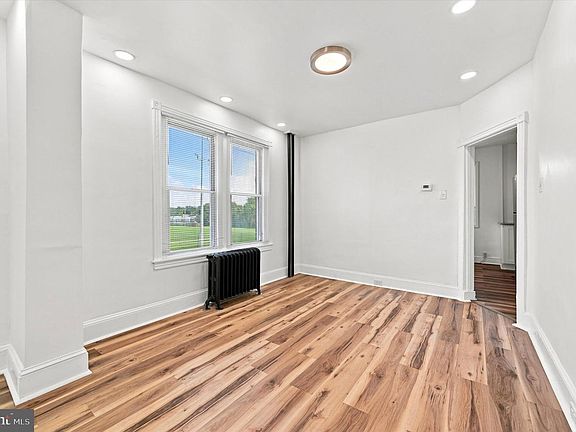 3rd image of 5767 N Beechwood St