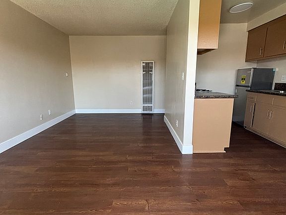 4th image of 12700 Oxford Ave #4d45fadae