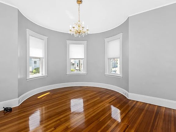 2nd image of 41 S Munroe Ter APT 1
