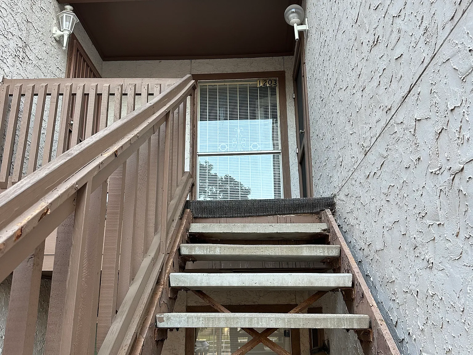 3 bed, 1270 sqft, $1,350 — Photo 4