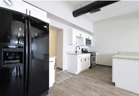 4th image of 1012 S Western Ave #1N