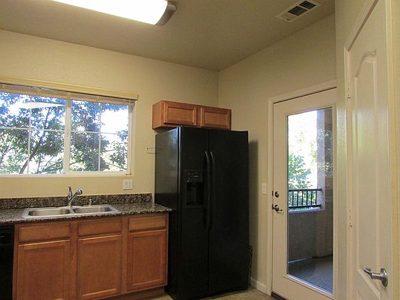 5th image of 5444 Tares Cir