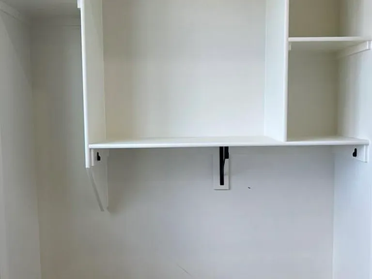 Master Bed closet