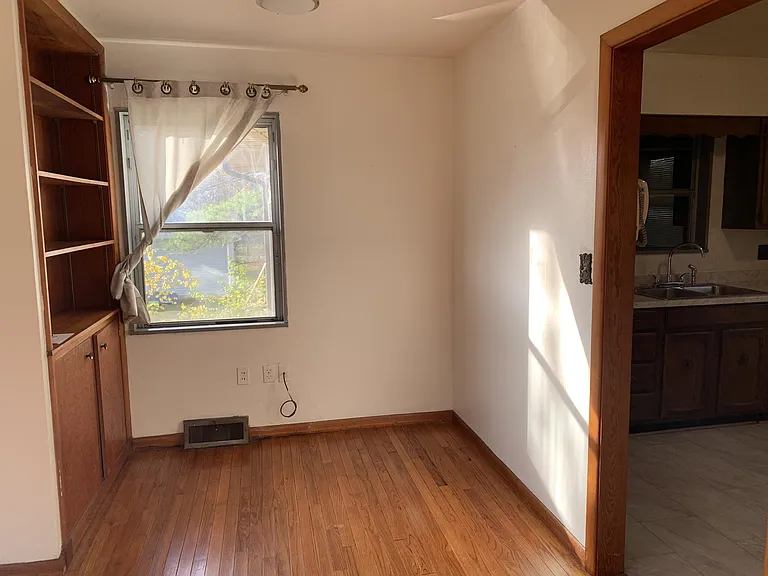411 N Hillsdale Dr — Photo 20