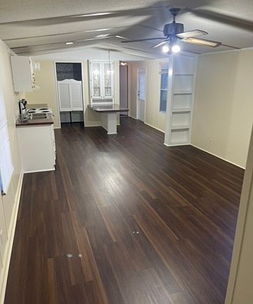 2nd image of 420 Emerald Ln
