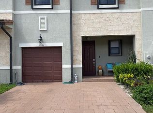 10136 W 32nd Ln, Hialeah, FL 33018