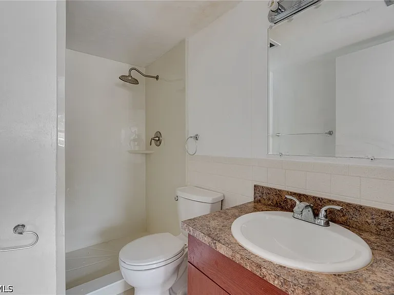 2828 Jackson St #M5 — Photo 16